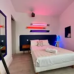 아파트 Roma Reva: Design Et Cinema