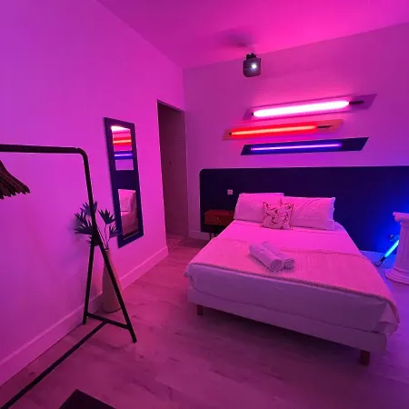 Apartamento Roma Reva: Design Et Cinema Nimes