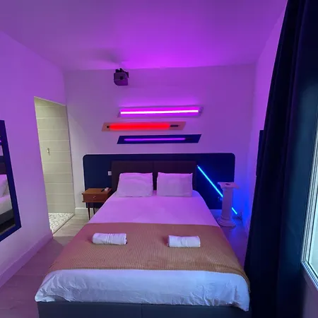 Roma Reva: Design Et Cinema Apartamento Nimes