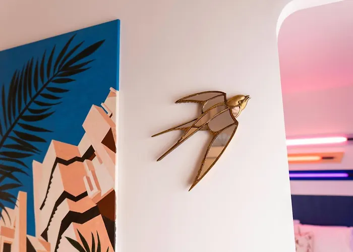 Roma Reva: Design Et Cinema *