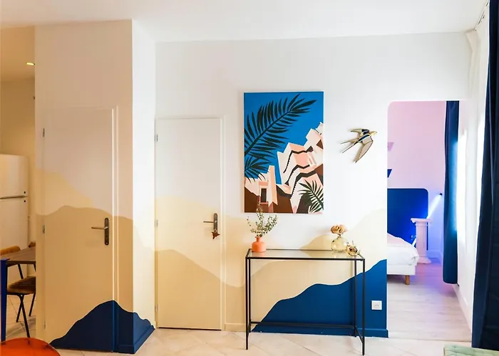 Roma Reva: Design Et Cinema Apartment Nimes