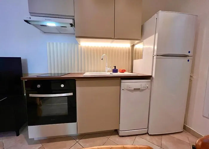 Roma Reva: Design Et Cinema Apartment