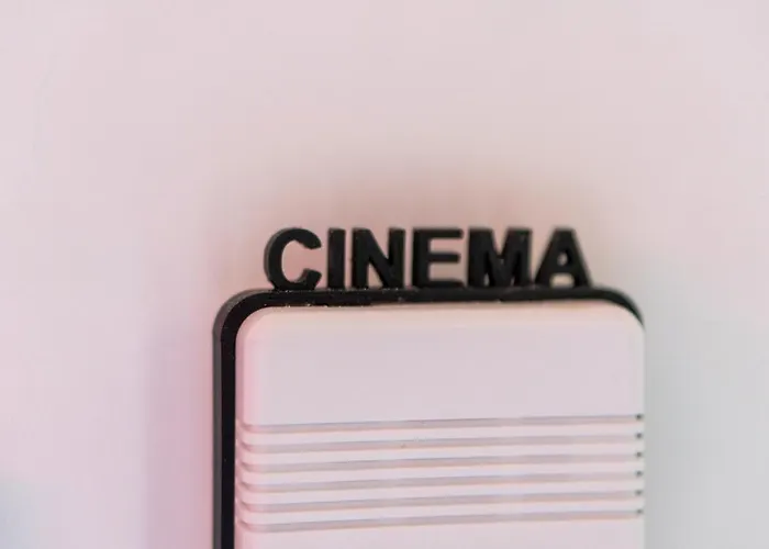 Roma Reva: Design Et Cinema *