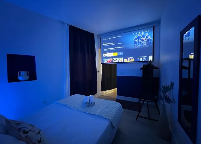 Roma Reva: Design Et Cinema Apartment *